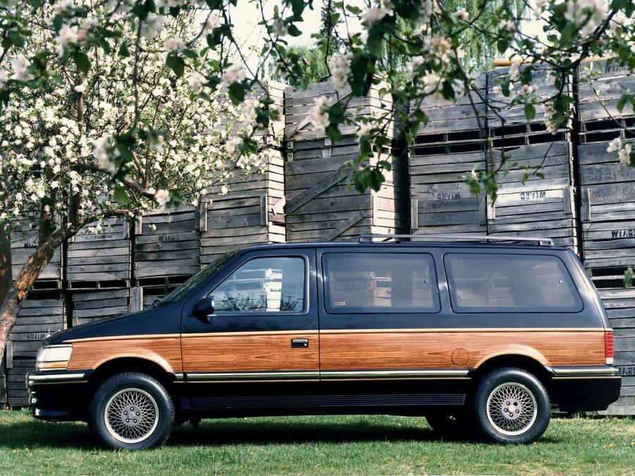  Chrysler Town & Country 1991 года  (фото 7 из 10)